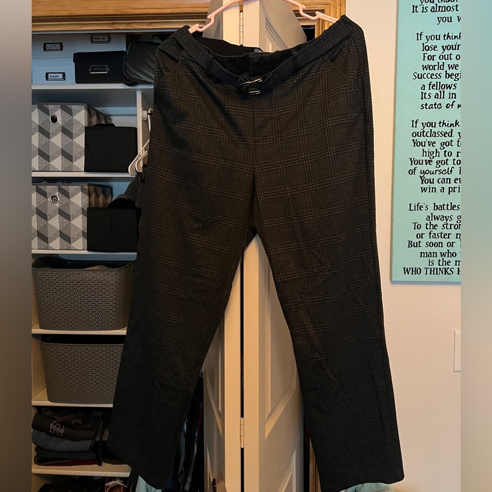 Work pants with elastic waistband